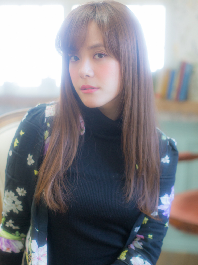 重ためバンググレージュストレート